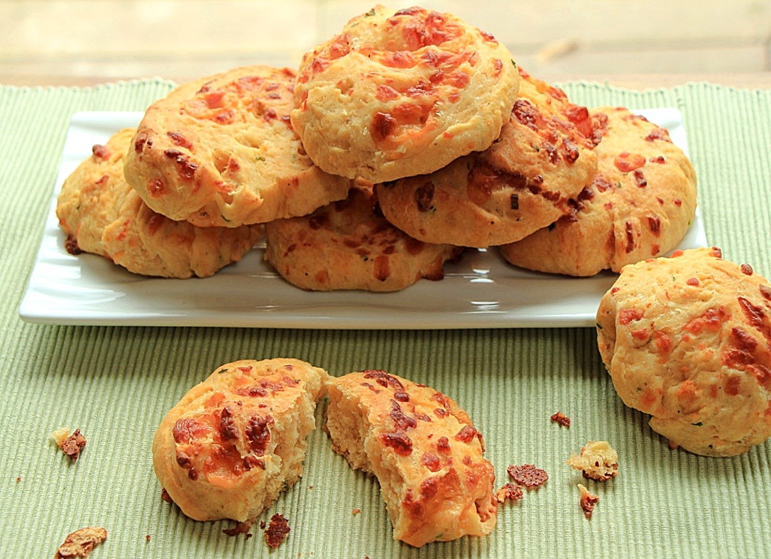 Cheese tea biscuits