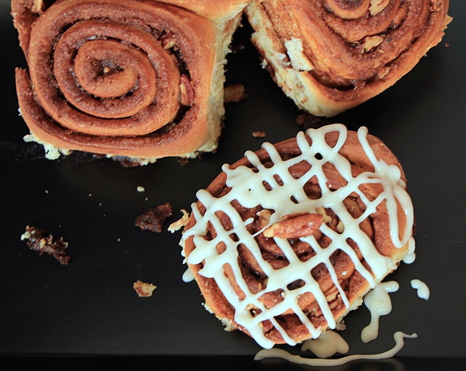 Gooey cinnamon rolls with cream cheese icing