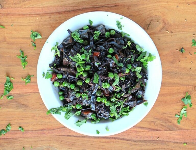 Curried Purple Cabbage with Peas