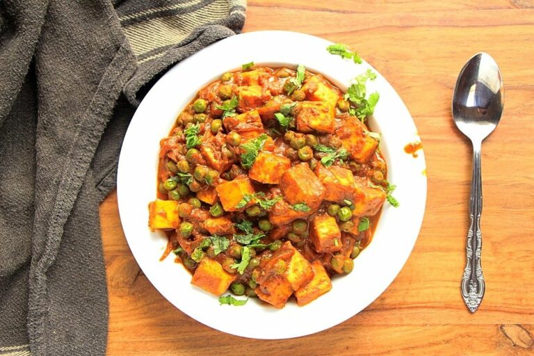 Delicious Indian Mattar Paneer