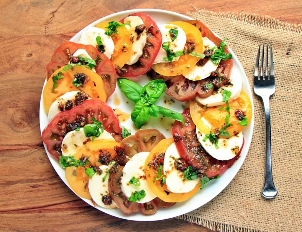 Heirloom tomato and mozzarella salad