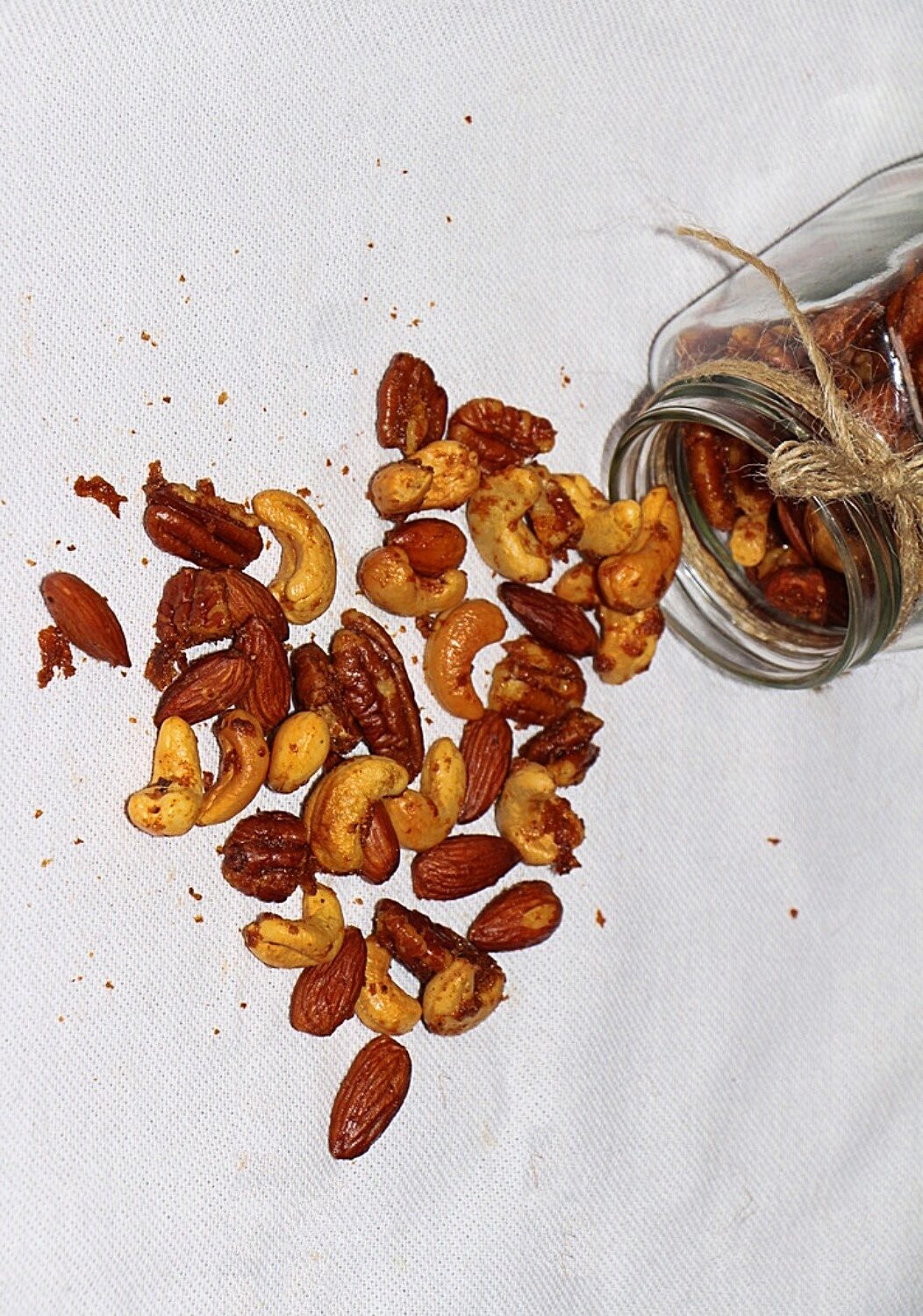 Sweet and spicy nuts