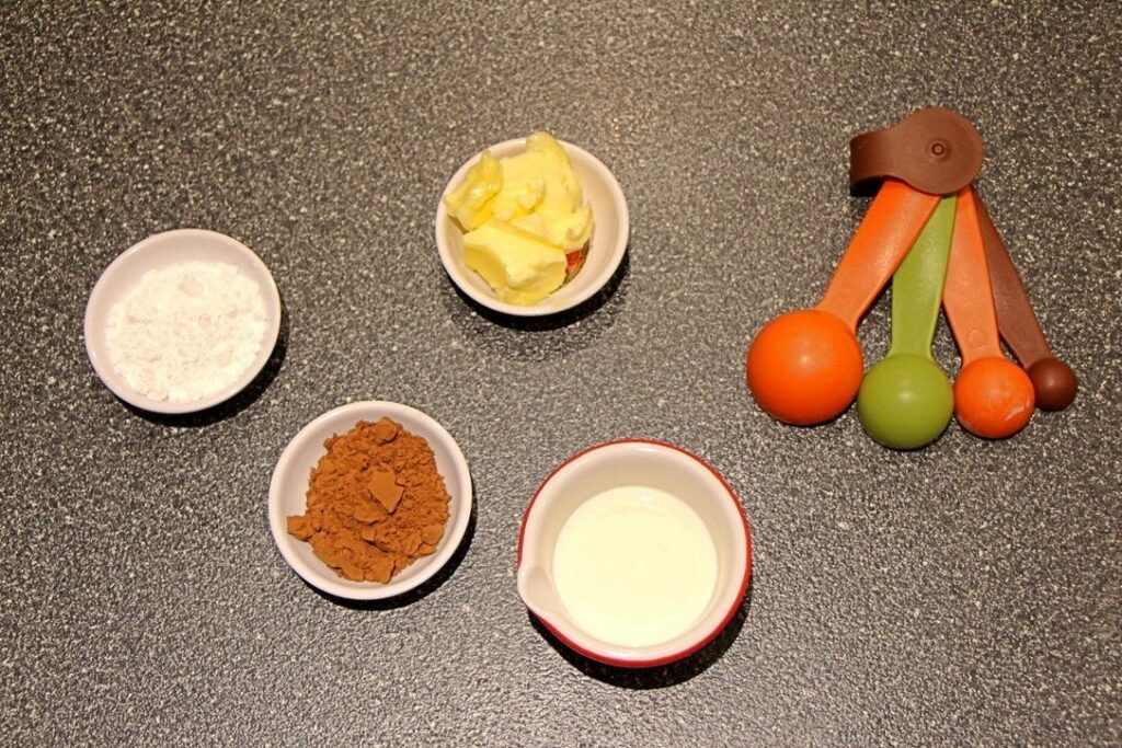 Ingredients for chocolate sauce