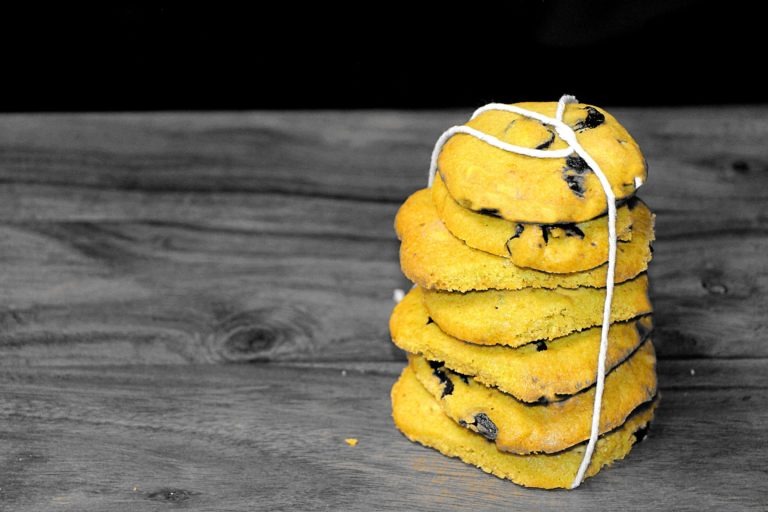 Matcha Cookies with Cranberry