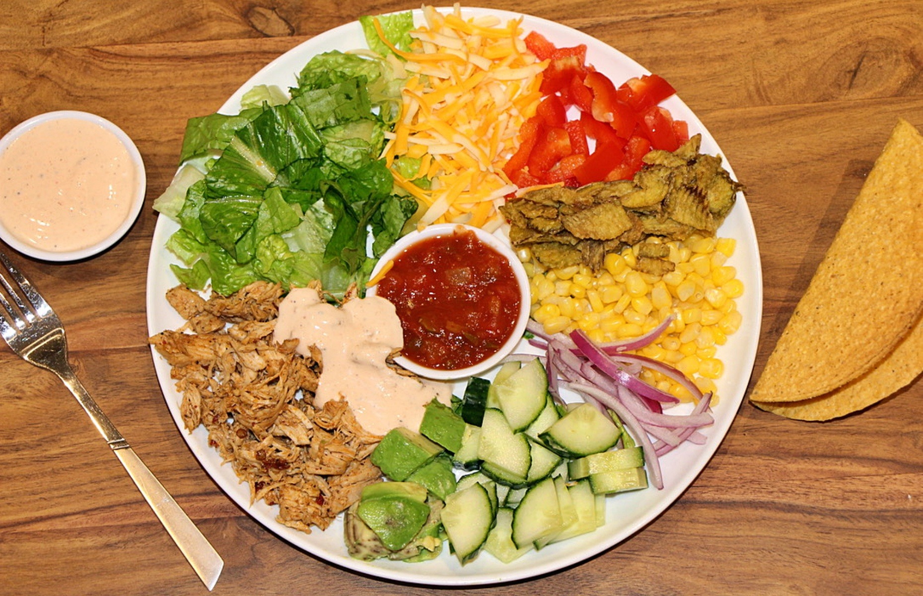 Taco salad with pulled chicken