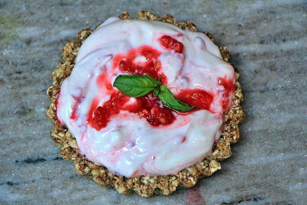 Ingredients for healthy breakfast oatmeal tarts