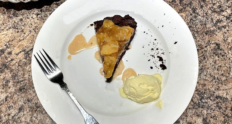 Apple pie brownie