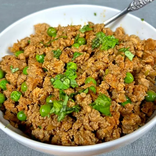 Ground chicken curry