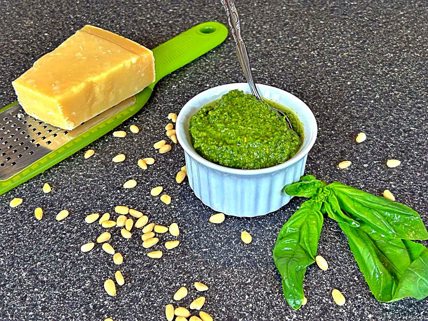 How to Make Easy Fresh Basil Pesto Aroma and Essence