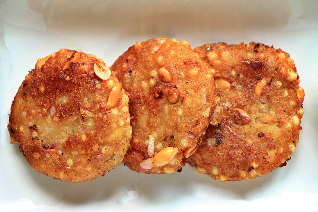 Close up of tapioca pearl patties