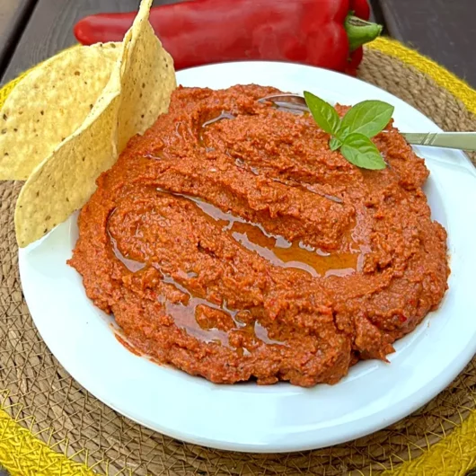 Red pepper dip (Muhammara)