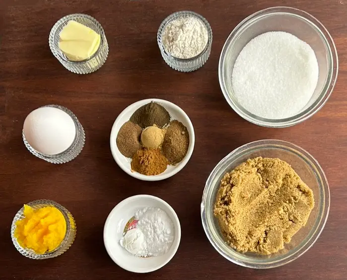 Ingredients for pumpkin muffins