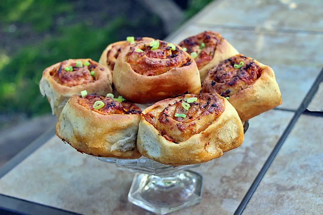 Bacon and broccoli buns