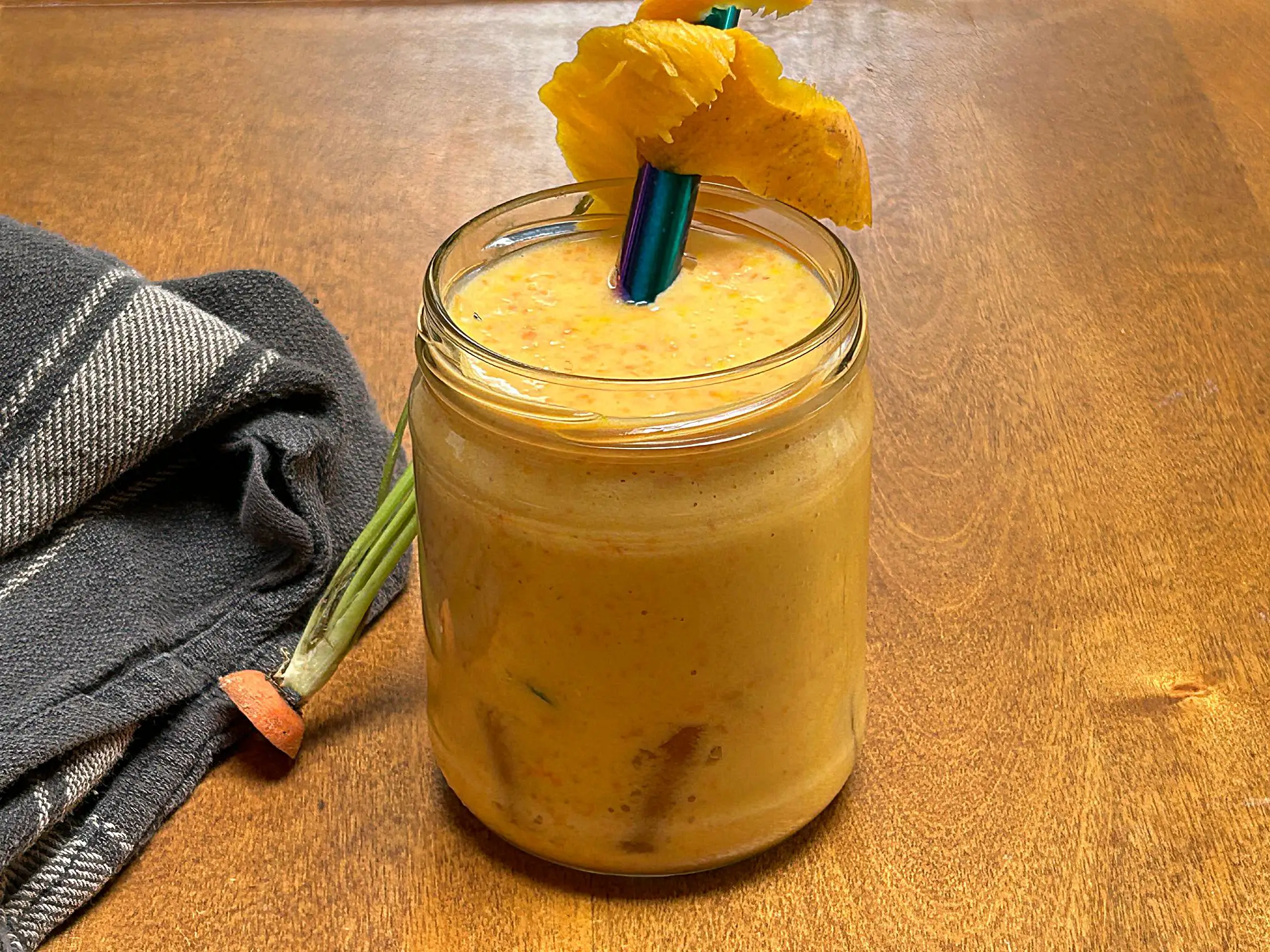 Mango carrot smoothie