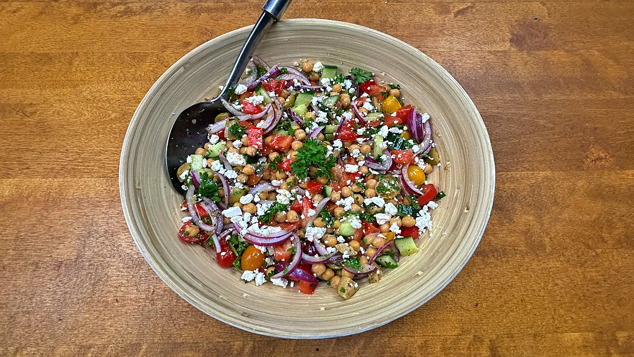 Mediterranean chickpea salad