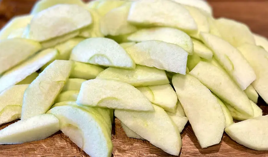 Granny Smith apple slices