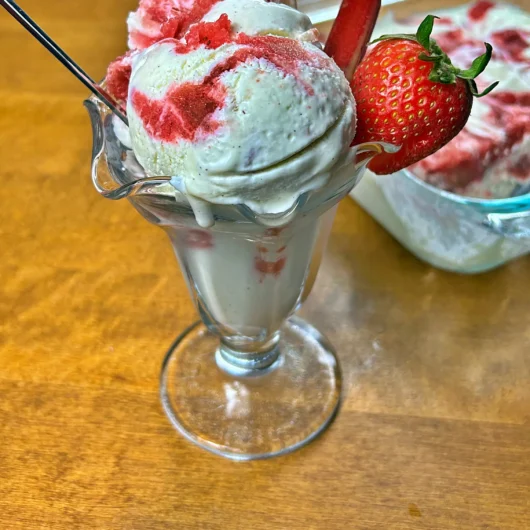 Rhubarb strawberry ice cream