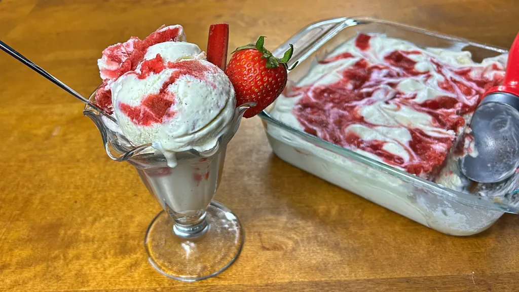 Rhubarb strawberry ice cream