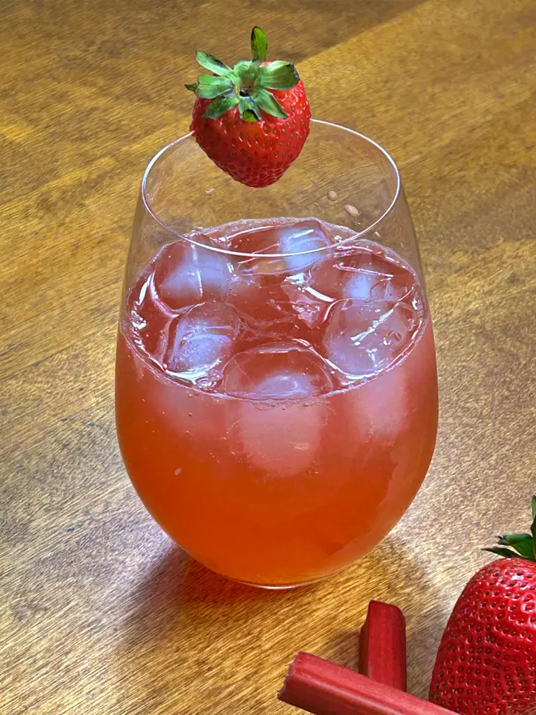 Strawberry Rhubarb iced tea
